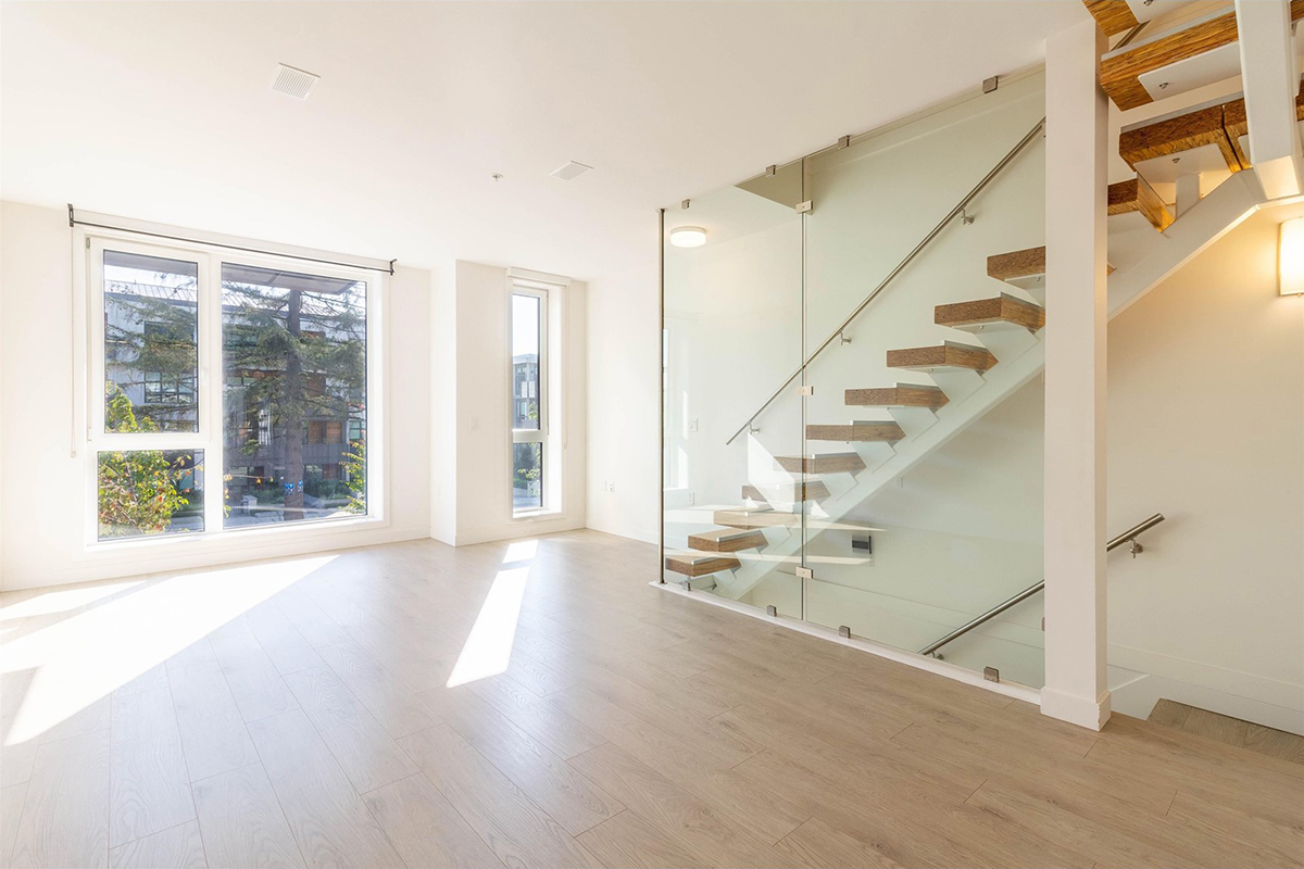 5 720 E 3rd Street, North Vancouver 3