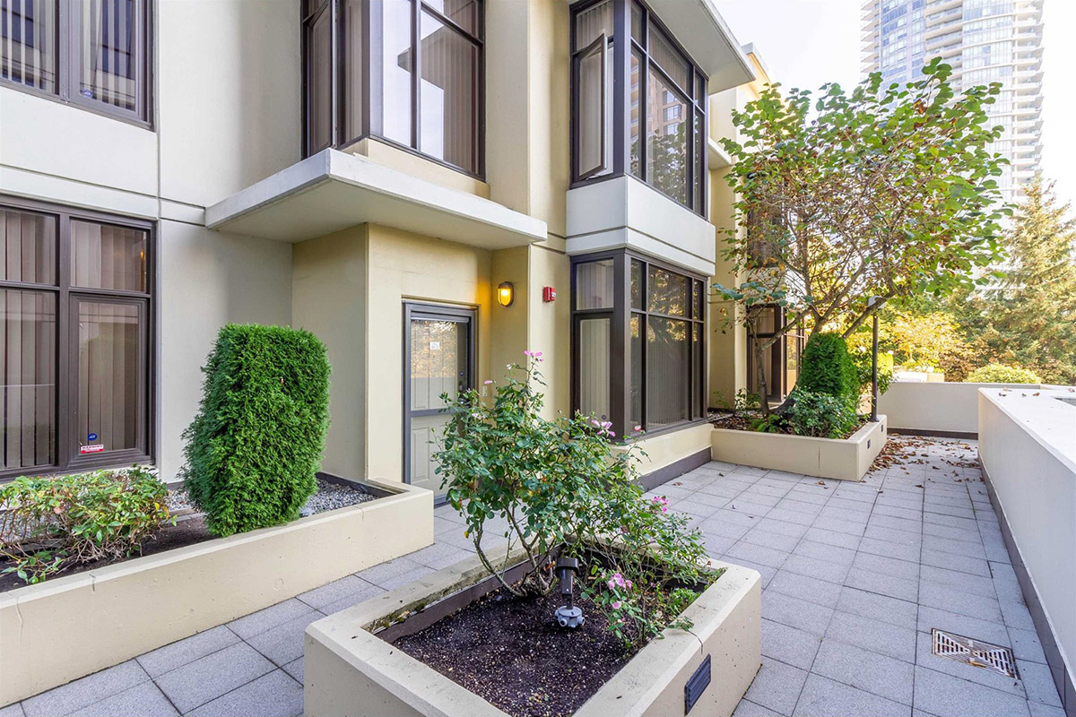 TH3 2088 Madison Avenue, Burnaby