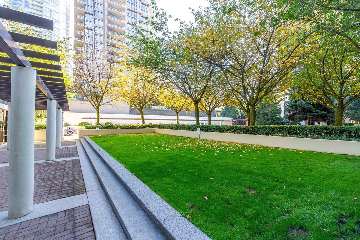 TH3 2088 Madison Avenue, Burnaby 35