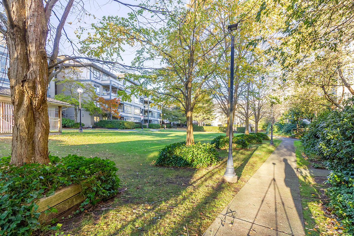 1209 3455 Ascot Place, Vancouver 23