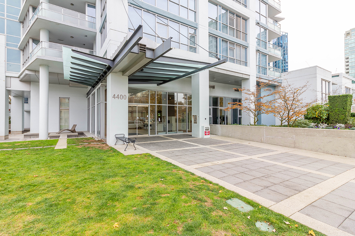 2203 4400 Buchanan Street, Burnaby 32