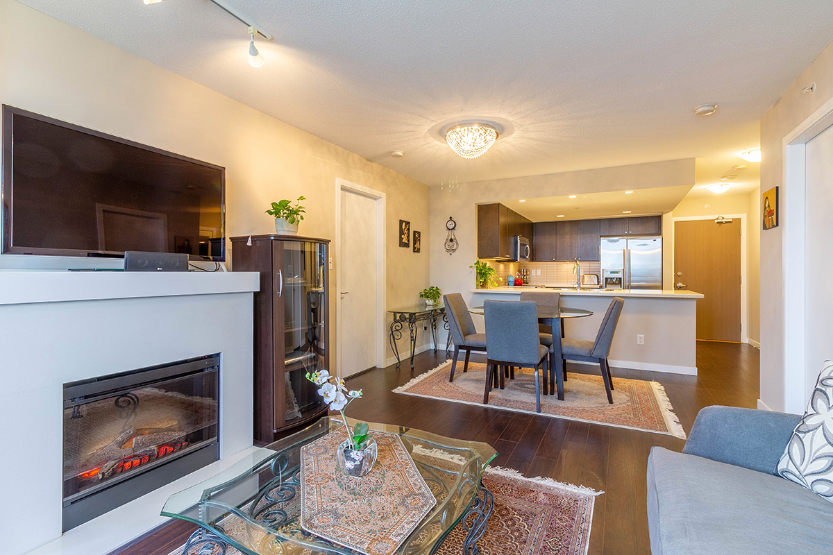 2203 4400 Buchanan Street, Burnaby 5