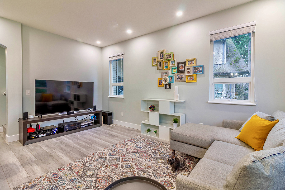 169 9133 Government Street, Burnaby 16