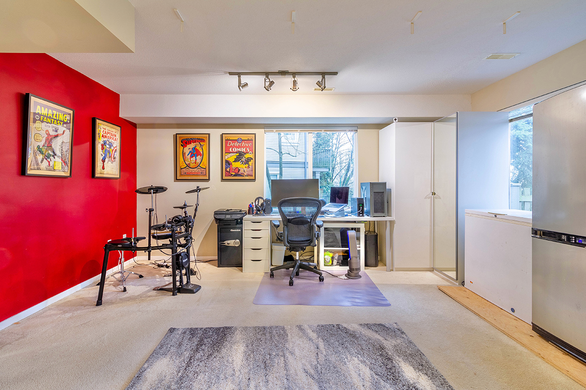 169 9133 Government Street, Burnaby 27