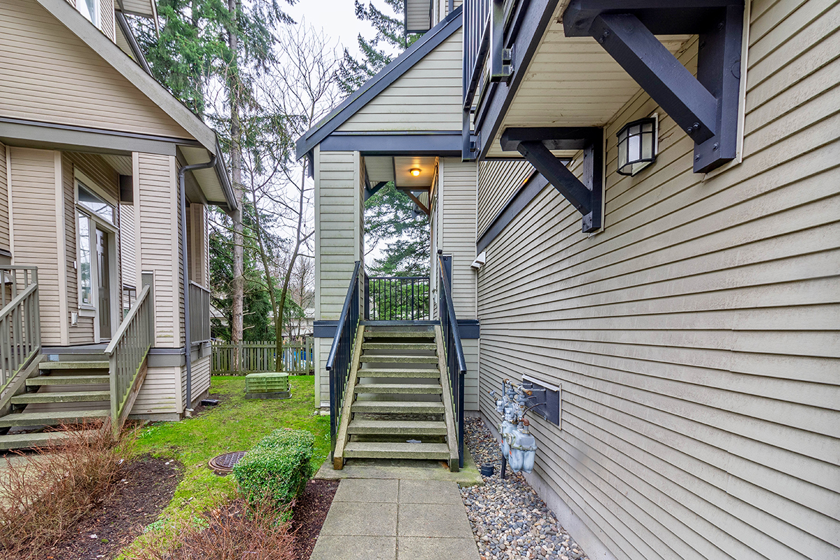 169 9133 Government Street, Burnaby 3