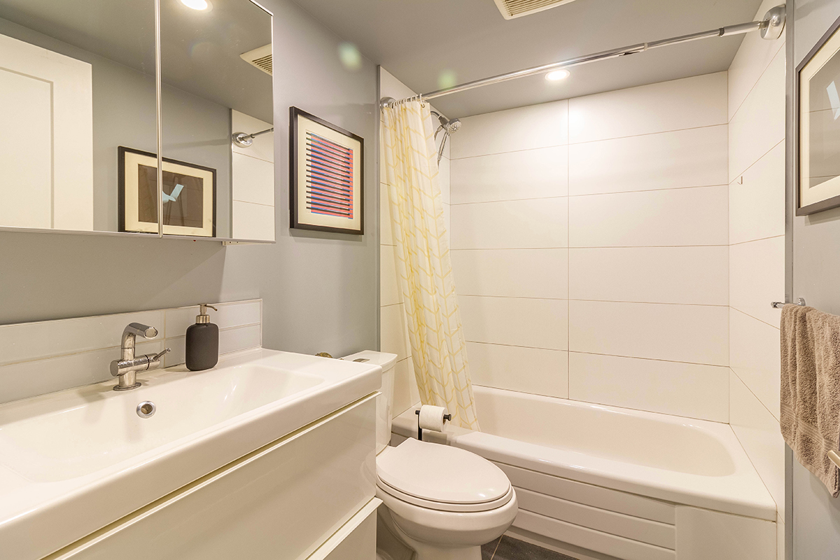 301 241 St. Andrews Avenue, North Vancouver 19