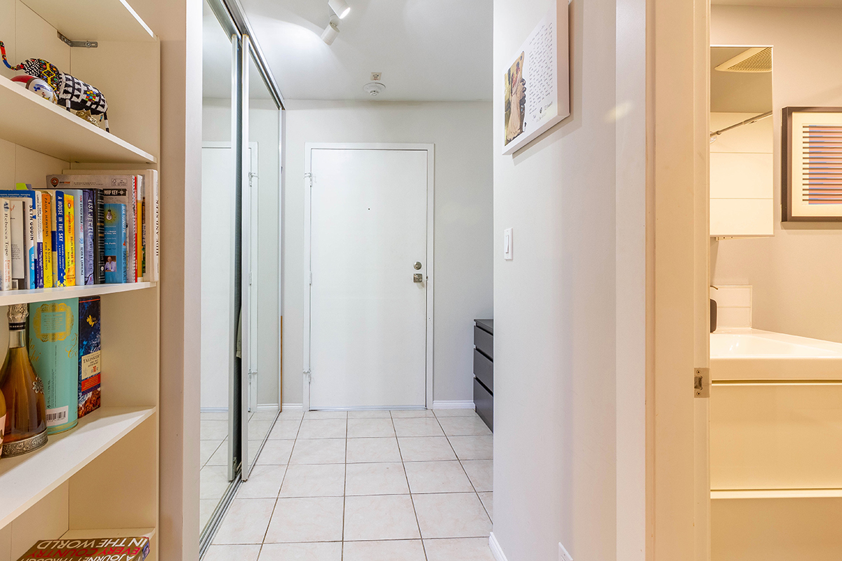 301 241 St. Andrews Avenue, North Vancouver 21