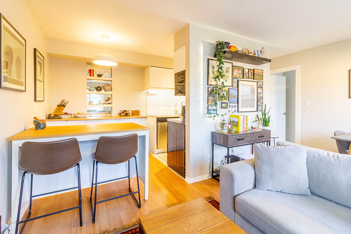 301 241 St. Andrews Avenue, North Vancouver 8