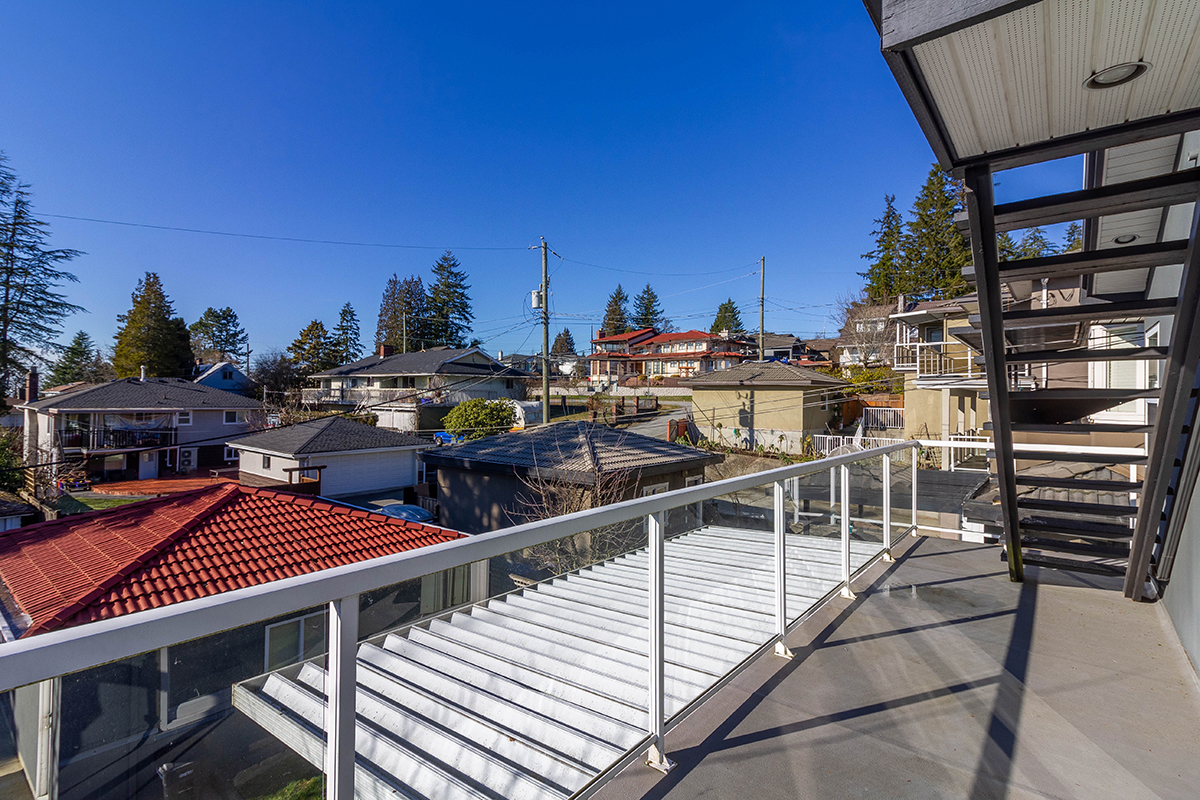 173 N Howard Avenue, Burnaby 22