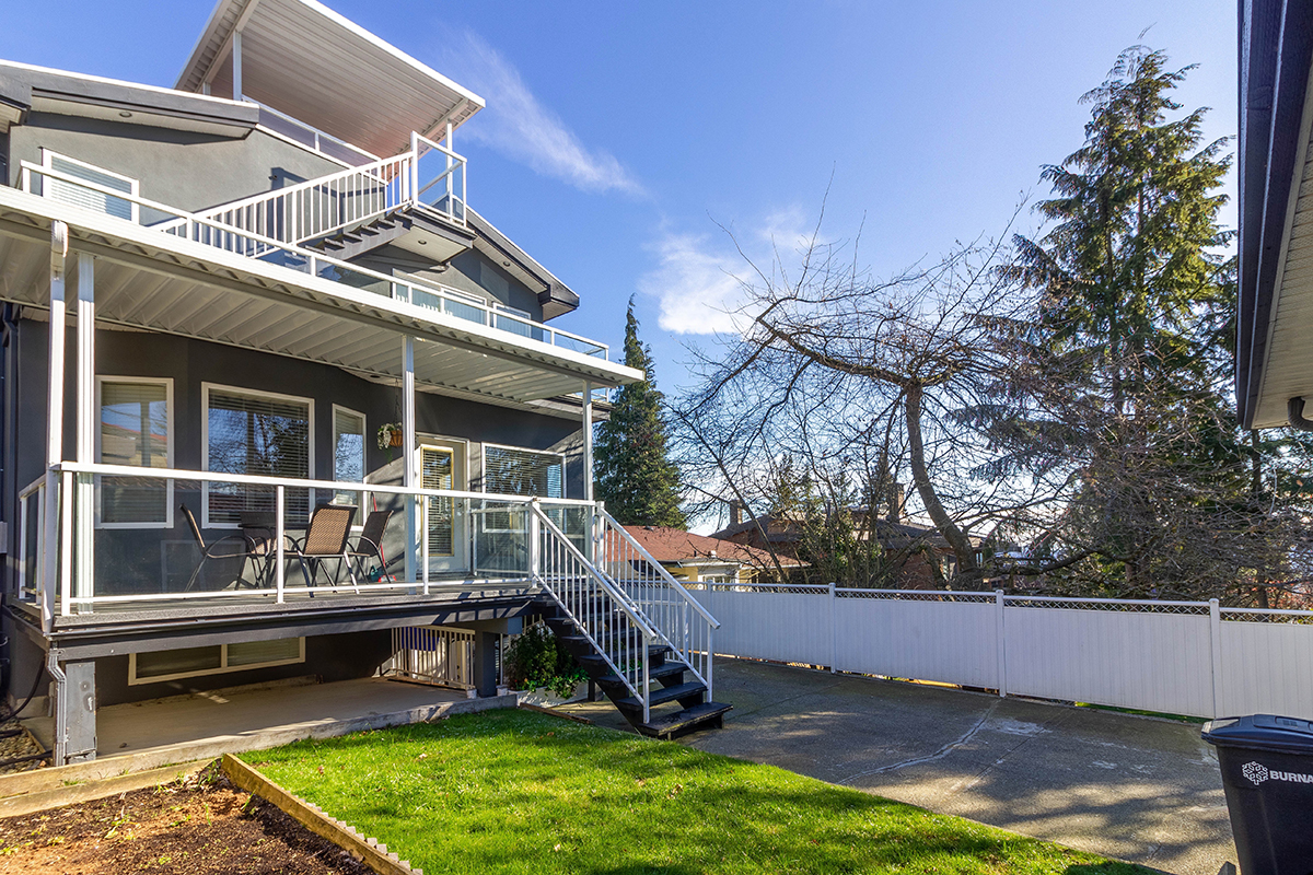 173 N Howard Avenue, Burnaby 32