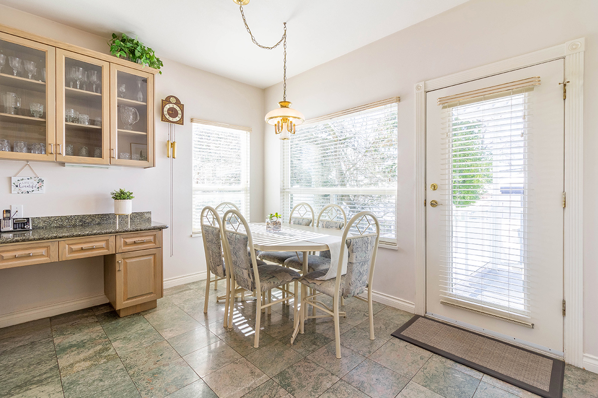 173 N Howard Avenue, Burnaby 9