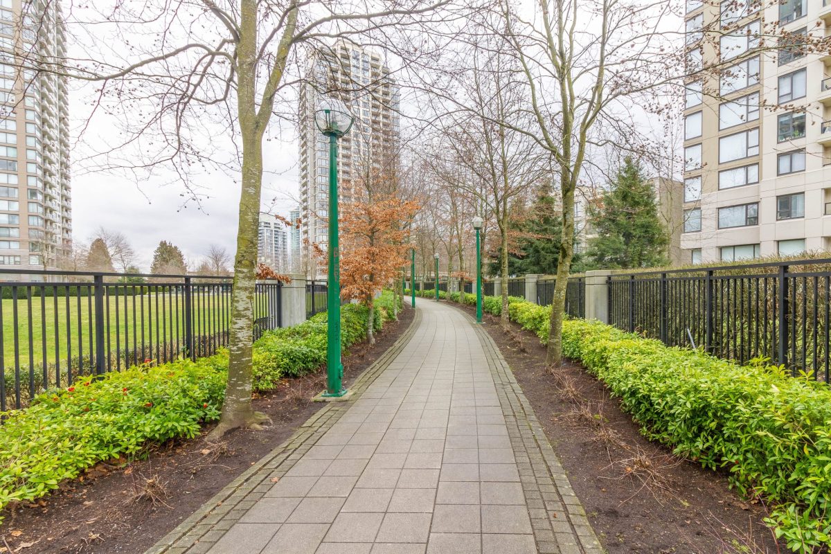902 7088 Salisbury Avenue, Burnaby 30