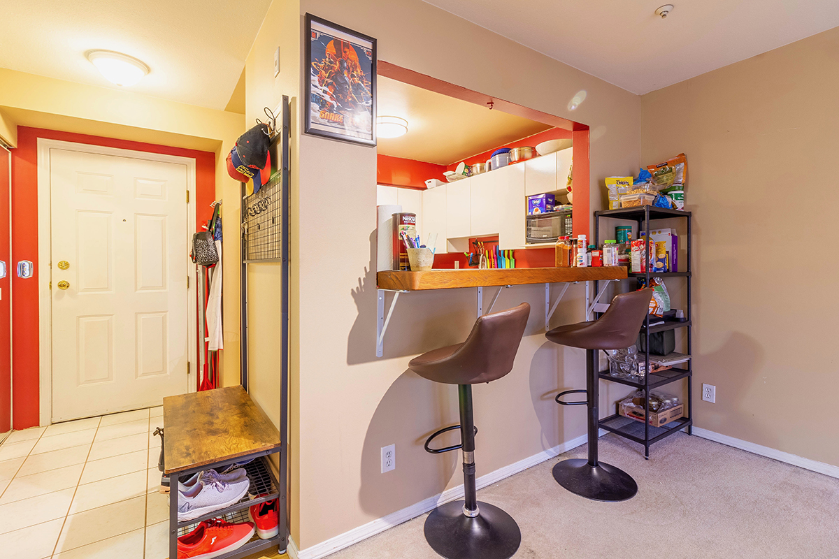 204 10668 138 Street, Surrey 6