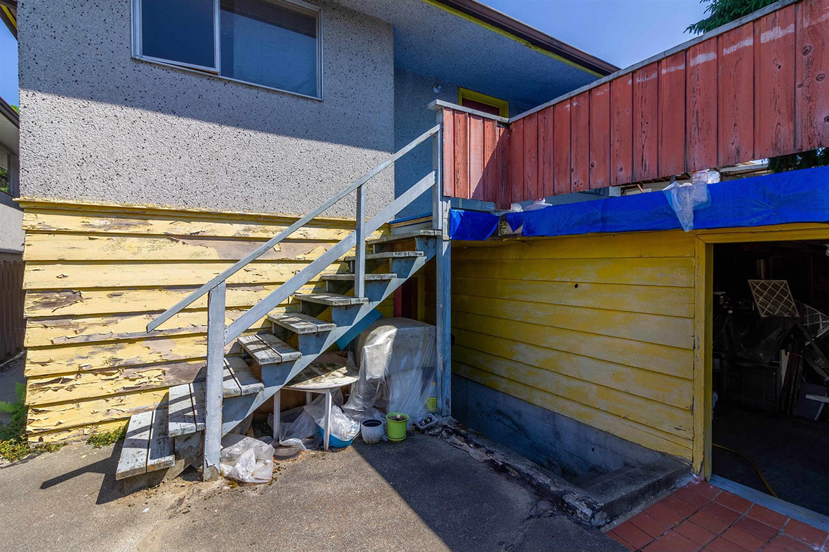 2124 E 8th Avenue, Vancouver 9
