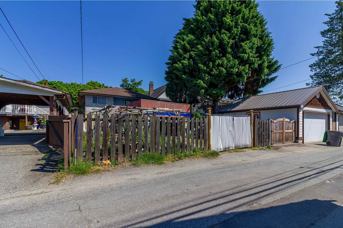 2124 E 8th Avenue, Vancouver 12