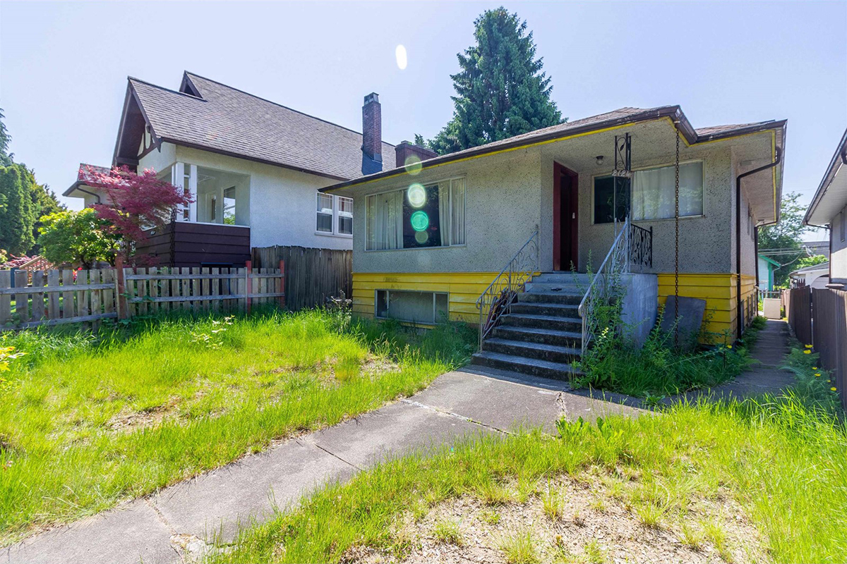 2124 E 8th Avenue, Vancouver 2