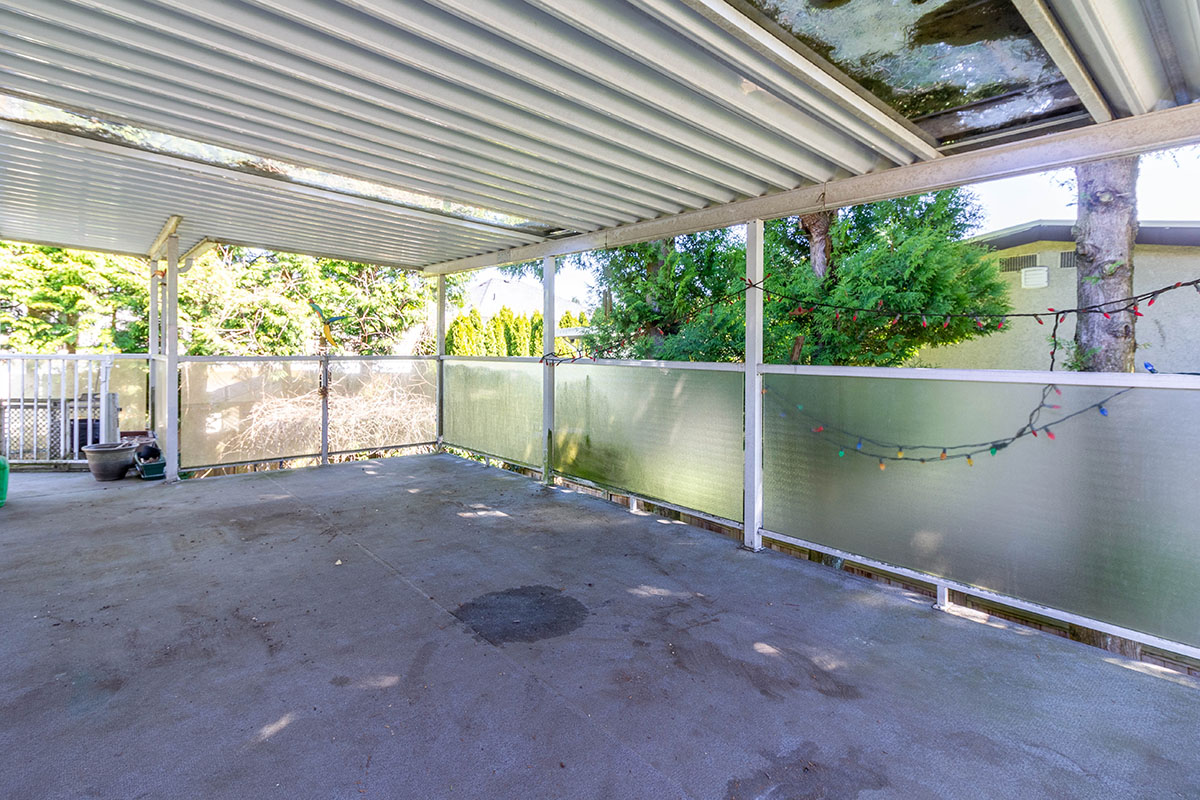 11715 83A Avenue, Delta 10