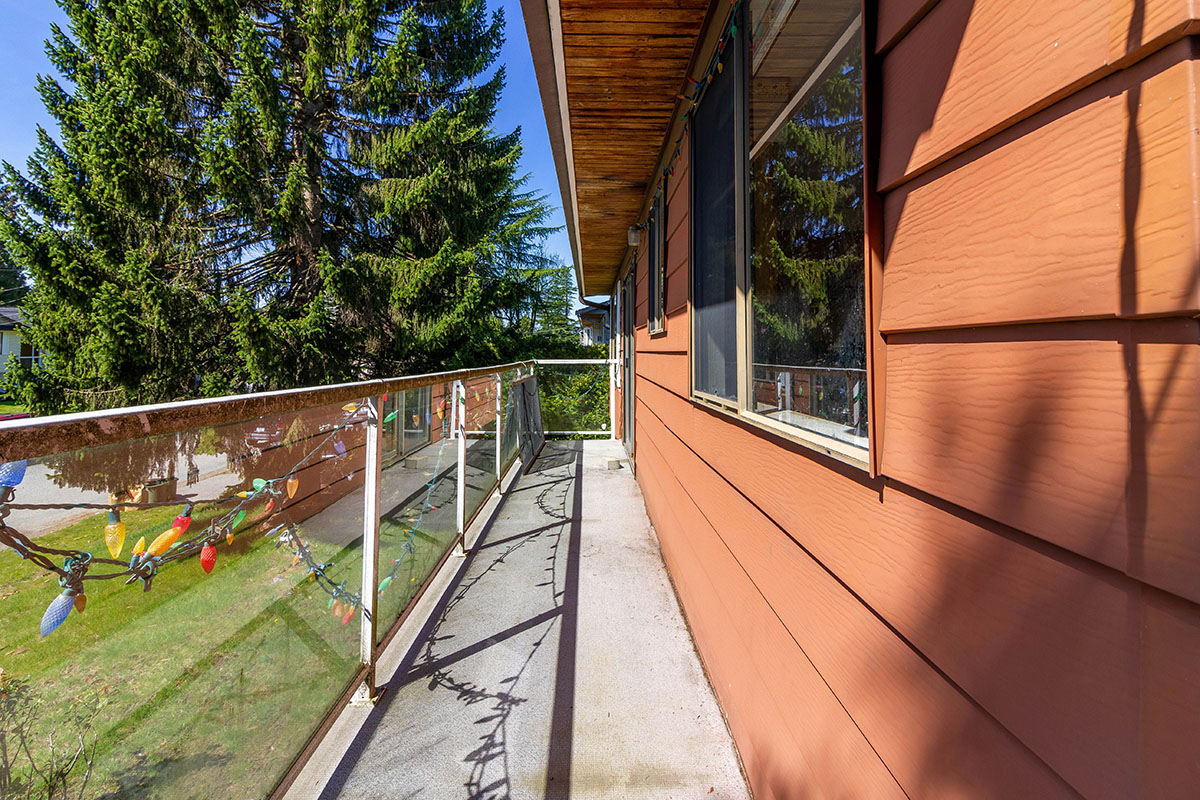 11715 83A Avenue, Delta 12