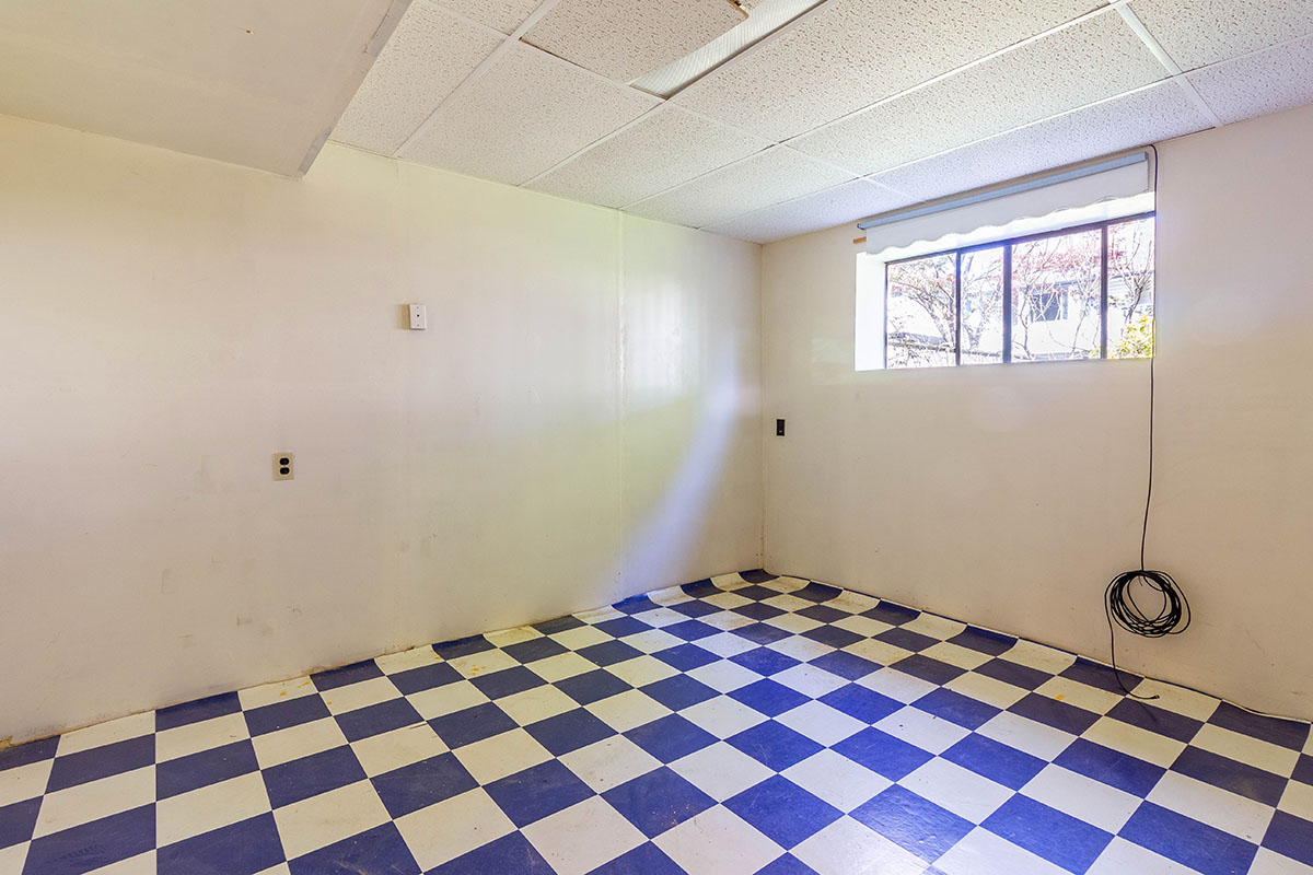 11715 83A Avenue, Delta 21