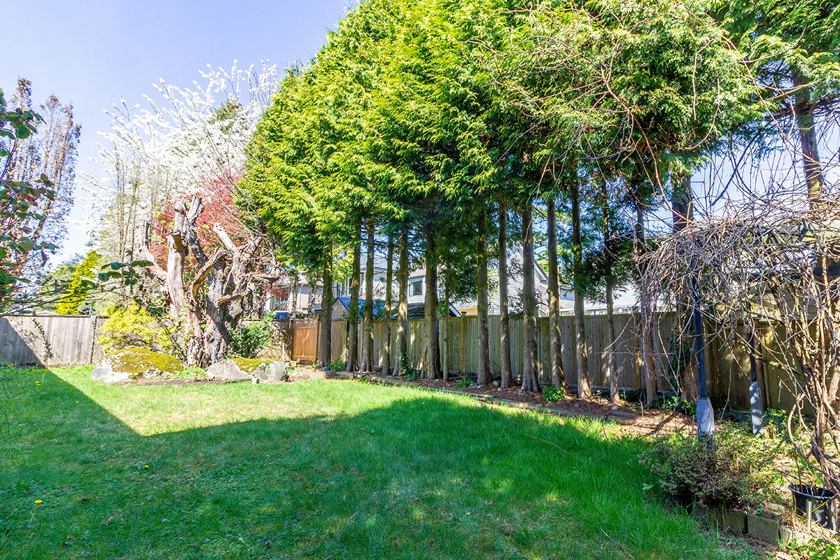 11715 83A Avenue, Delta 27
