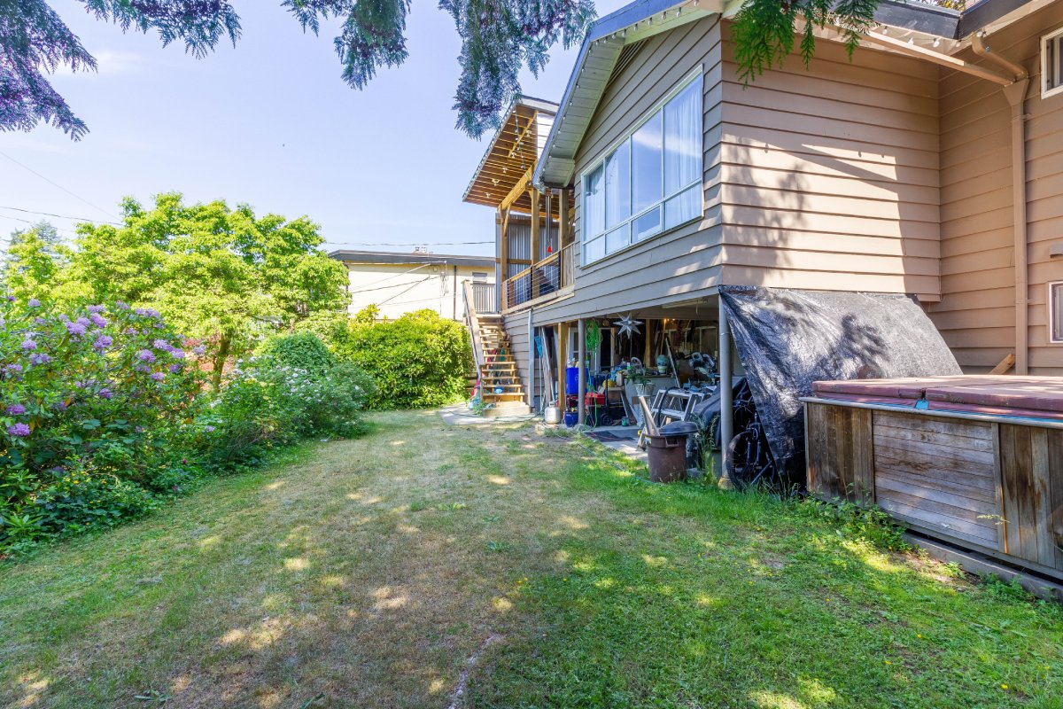 4419 Derby Place, North Vancouver 32
