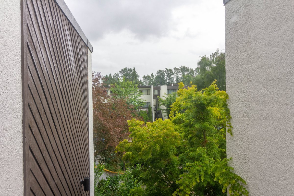 8 7315 Montecito Drive, Burnaby 18