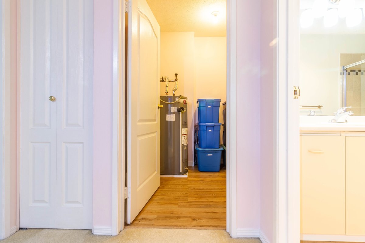 8 7315 Montecito Drive, Burnaby 22