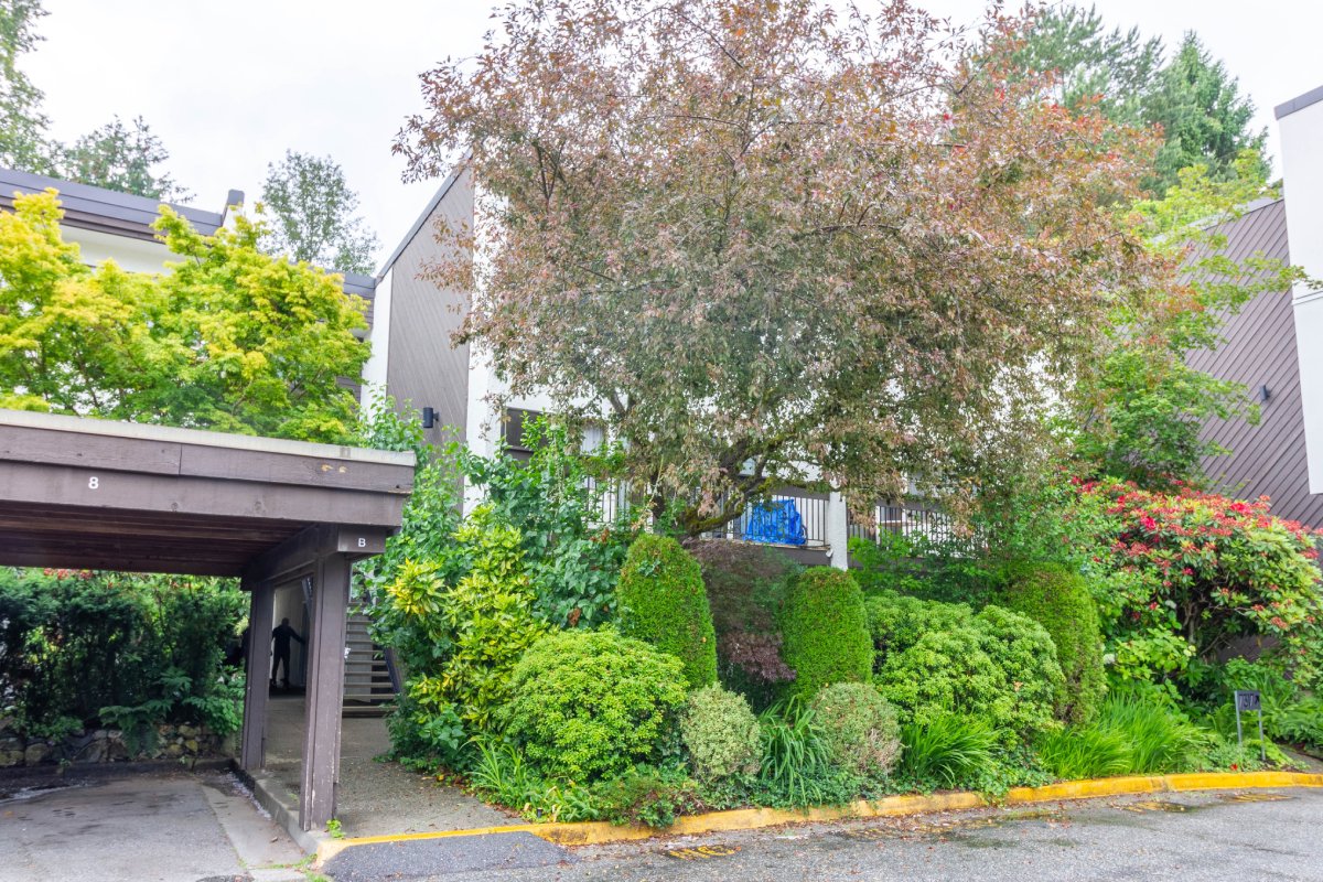 8 7315 Montecito Drive, Burnaby 29