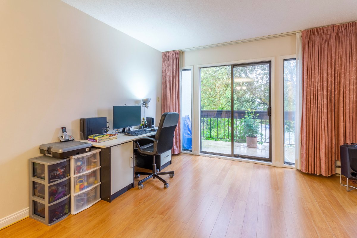 8 7315 Montecito Drive, Burnaby 4