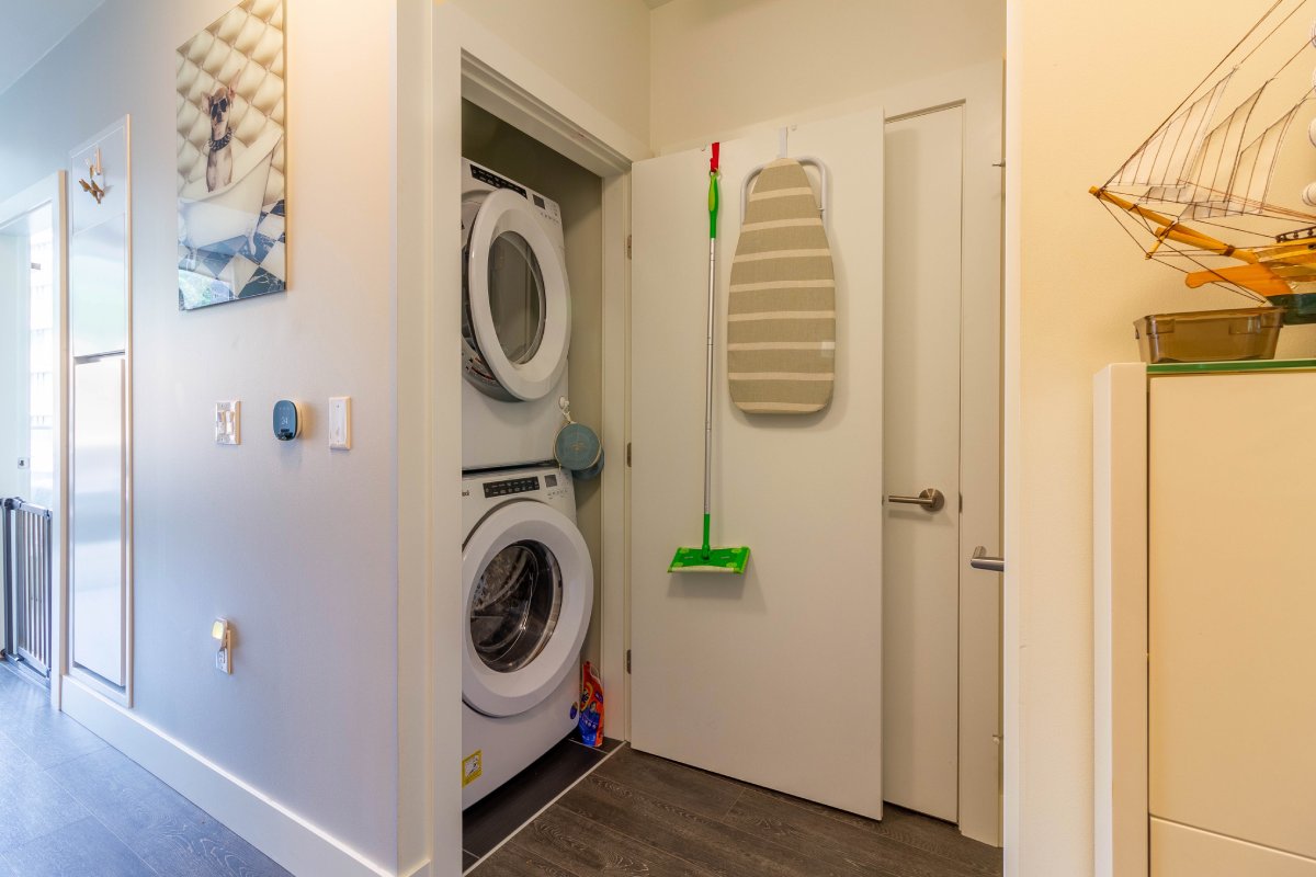 420 3438 Sawmill Crescent, Vancouver 9