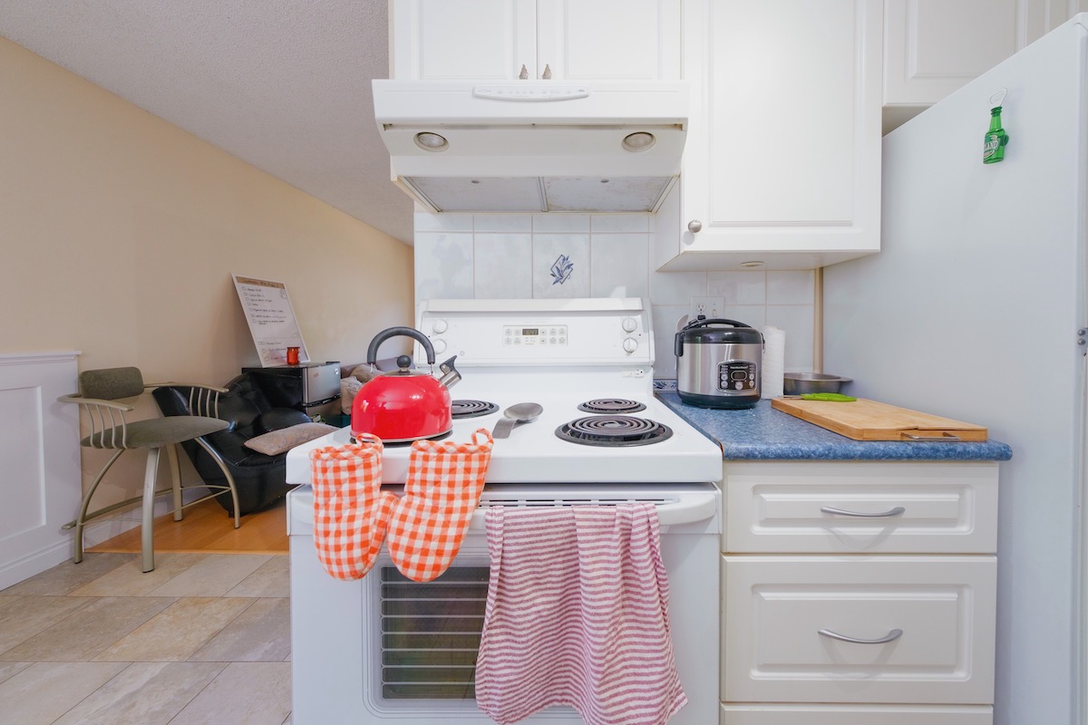 209 8700 ACKROYD ROAD 11
