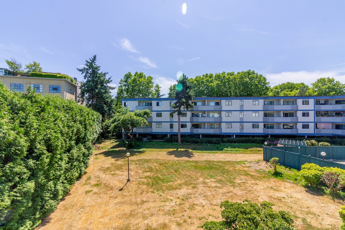 209 8700 ACKROYD ROAD 21