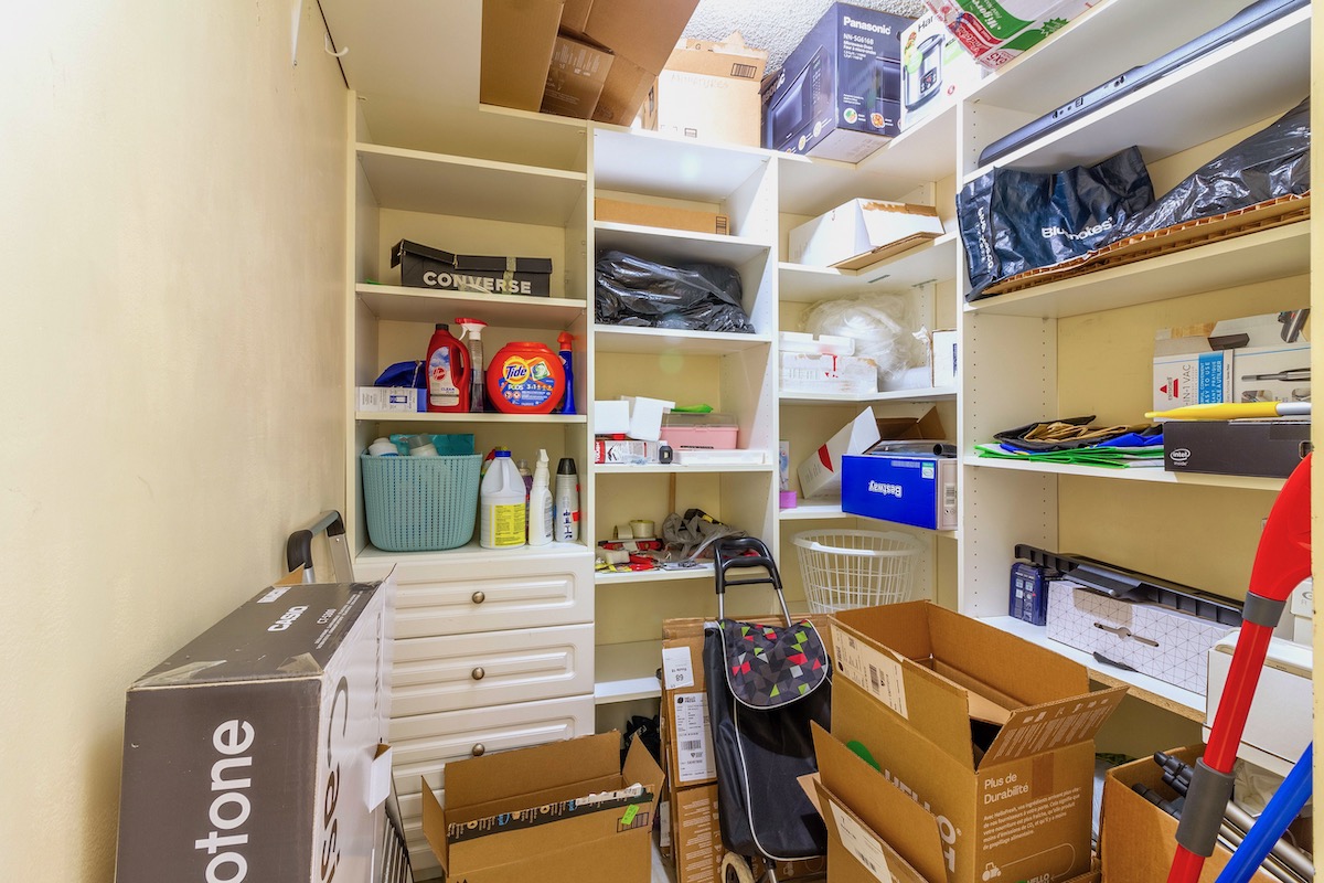 209 8700 ACKROYD ROAD 22
