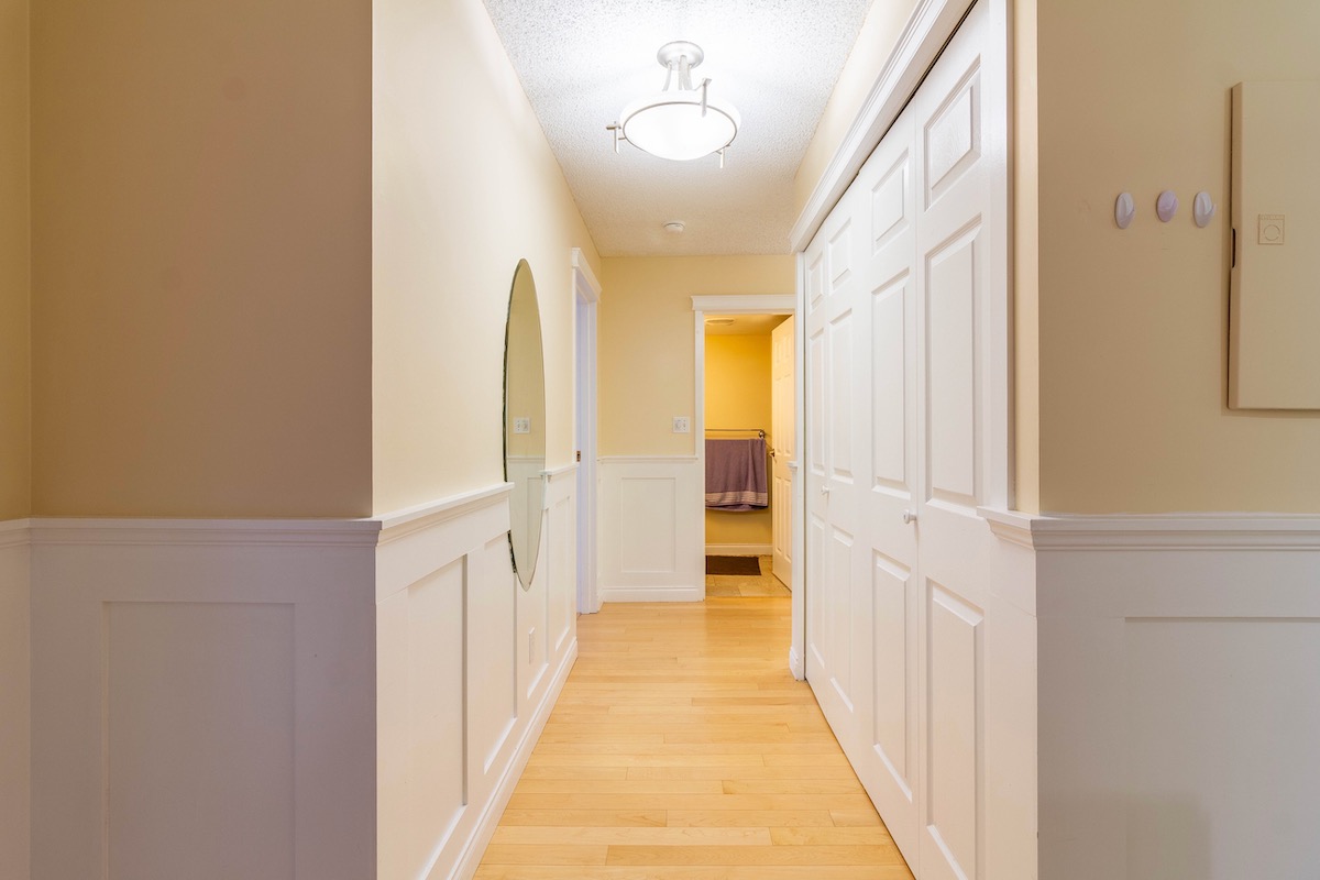 209 8700 ACKROYD ROAD 25