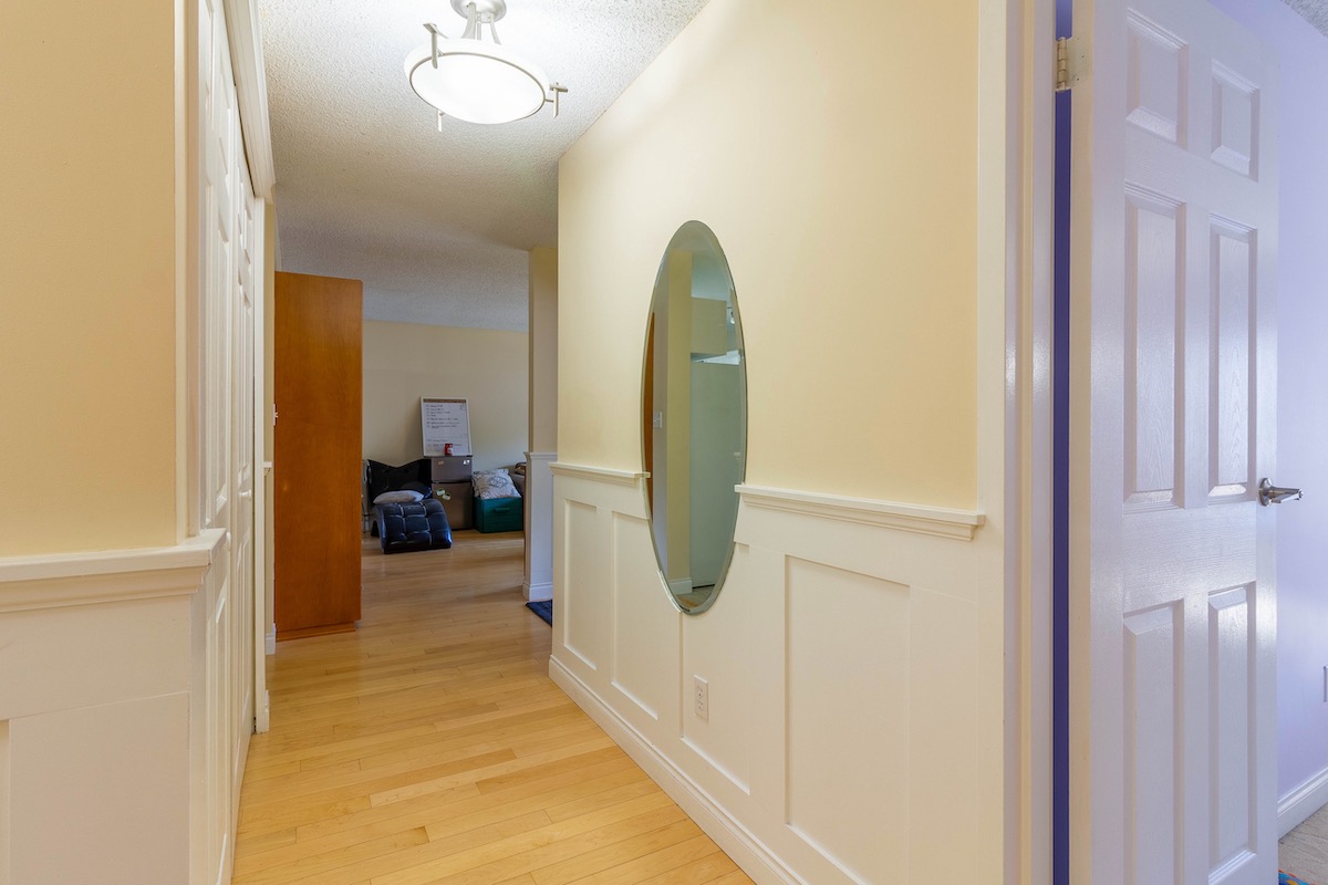 209 8700 ACKROYD ROAD 26