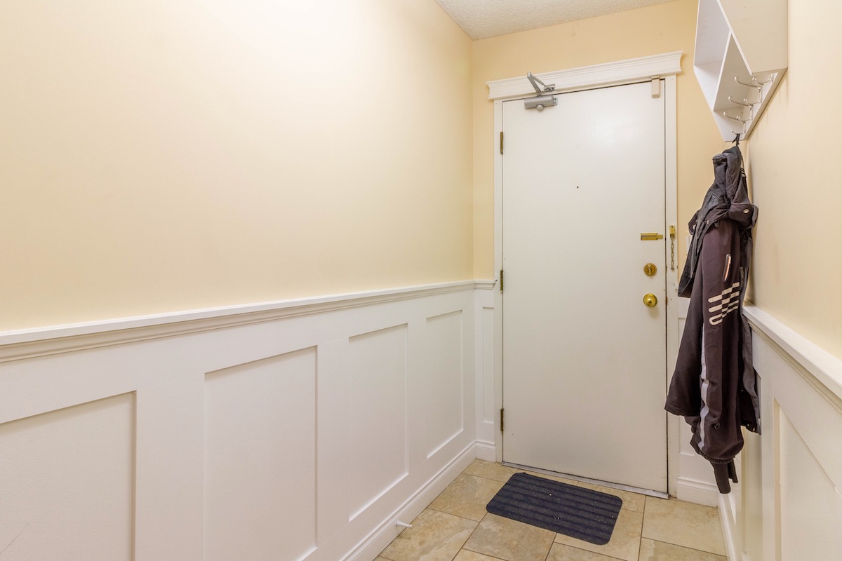 209 8700 ACKROYD ROAD 28