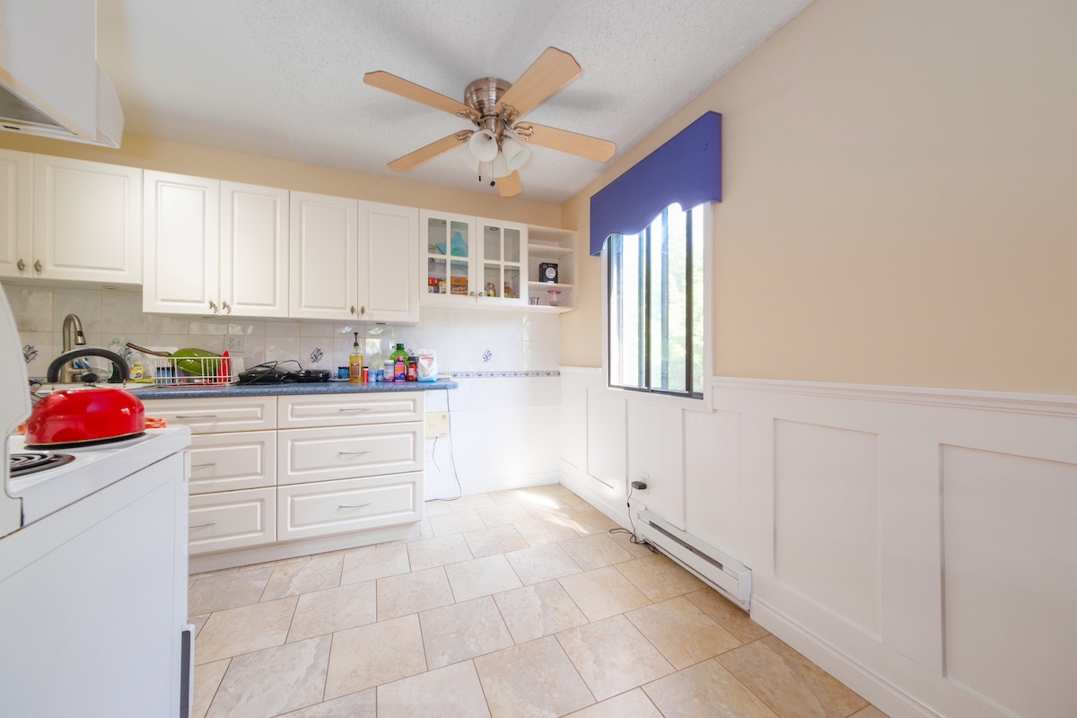 209 8700 ACKROYD ROAD 7