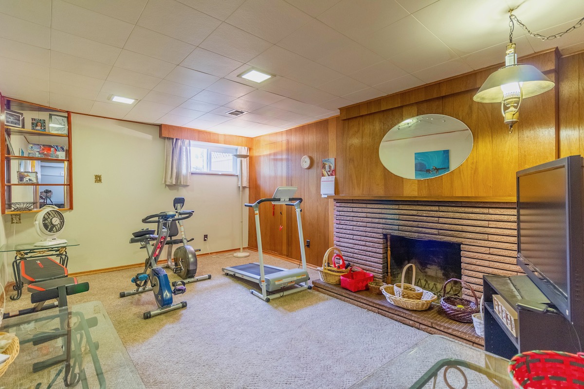 4653 CHARLOTTE COURT 16