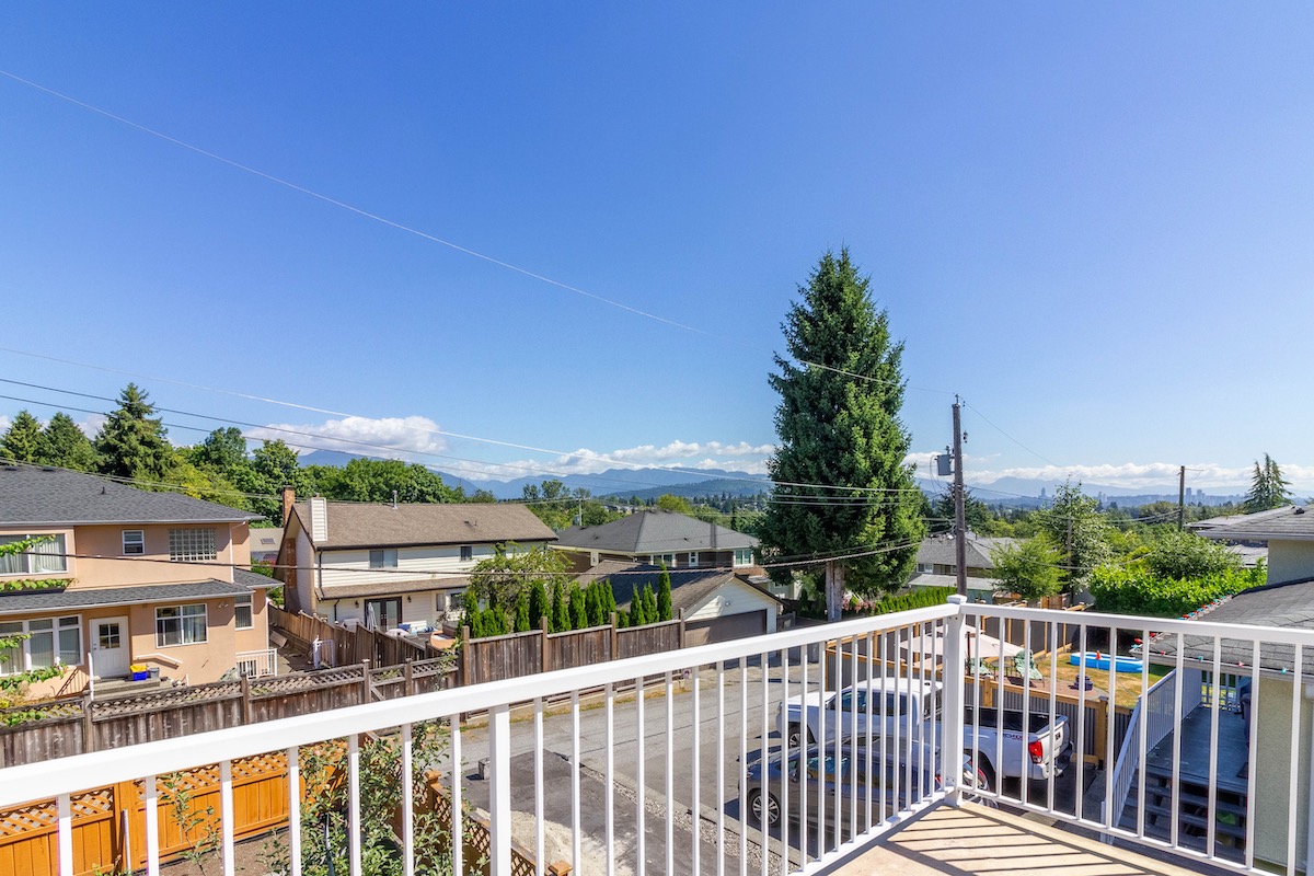 4653 CHARLOTTE COURT 24