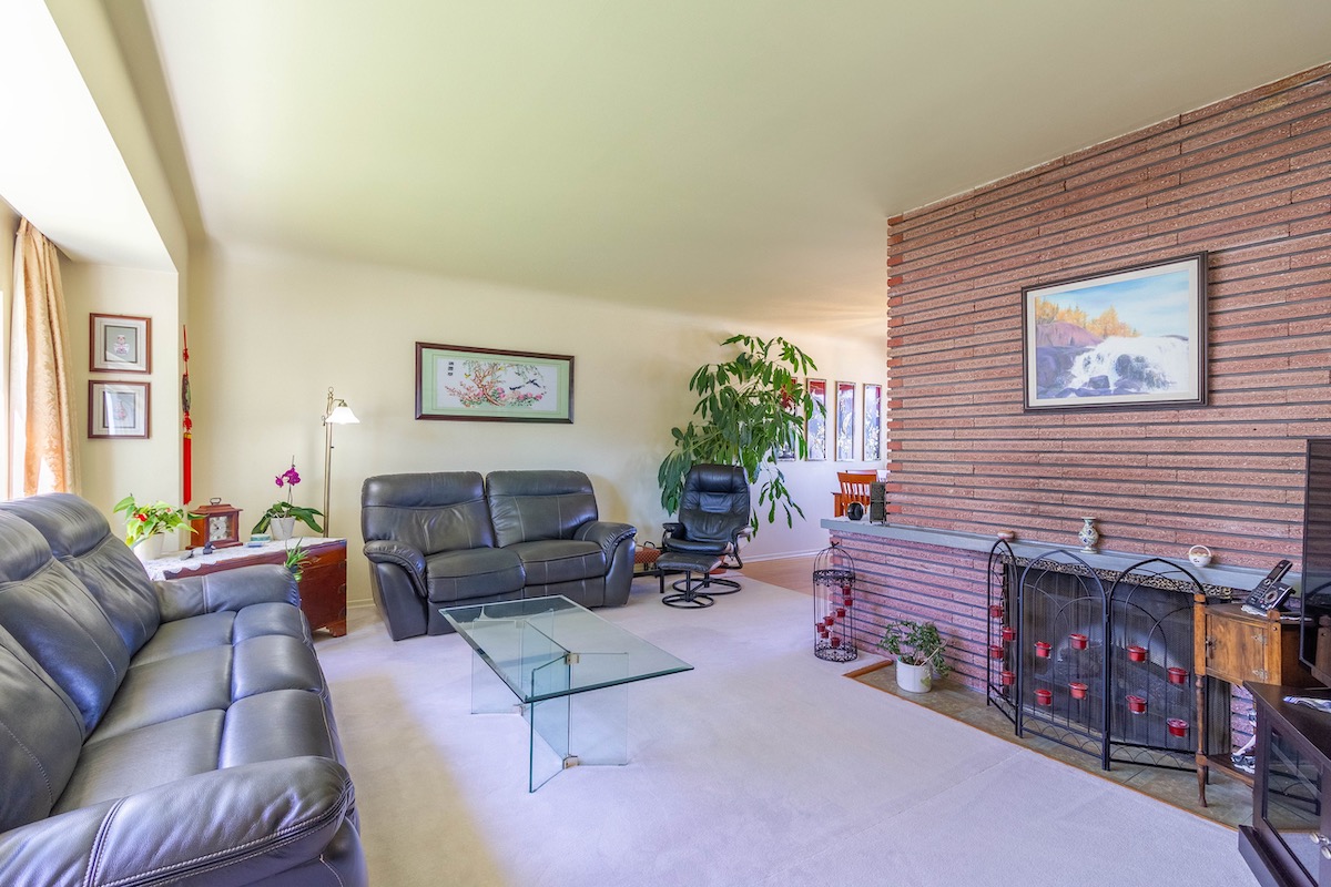 4653 CHARLOTTE COURT 4