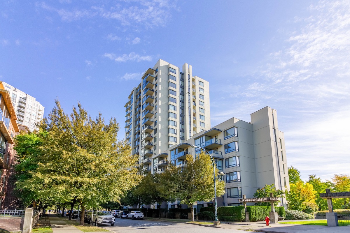 310 3588 Crowley Dr, Vancouver