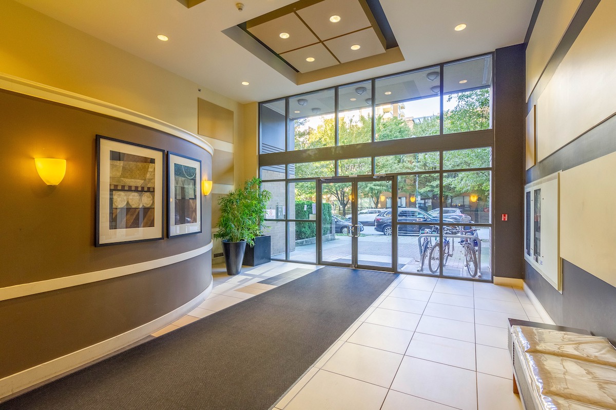 310 3588 Crowley Dr, Vancouver 27