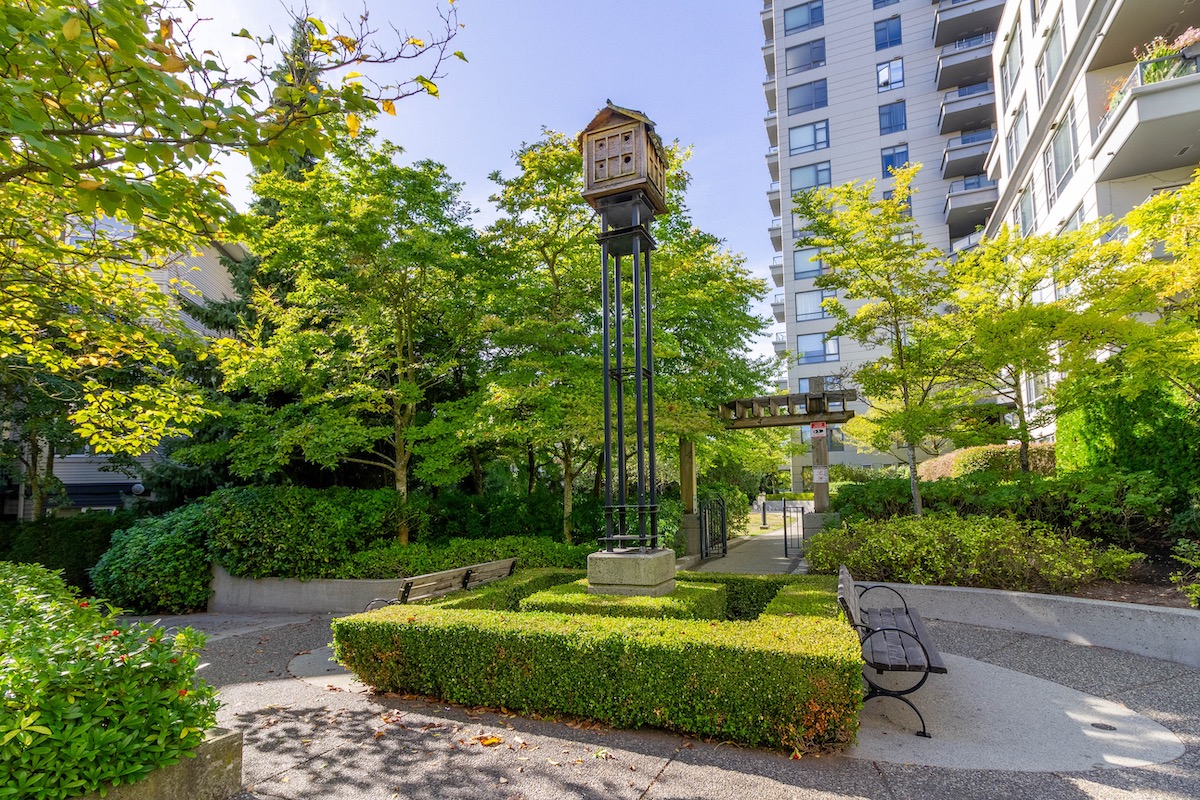 310 3588 Crowley Dr, Vancouver 31