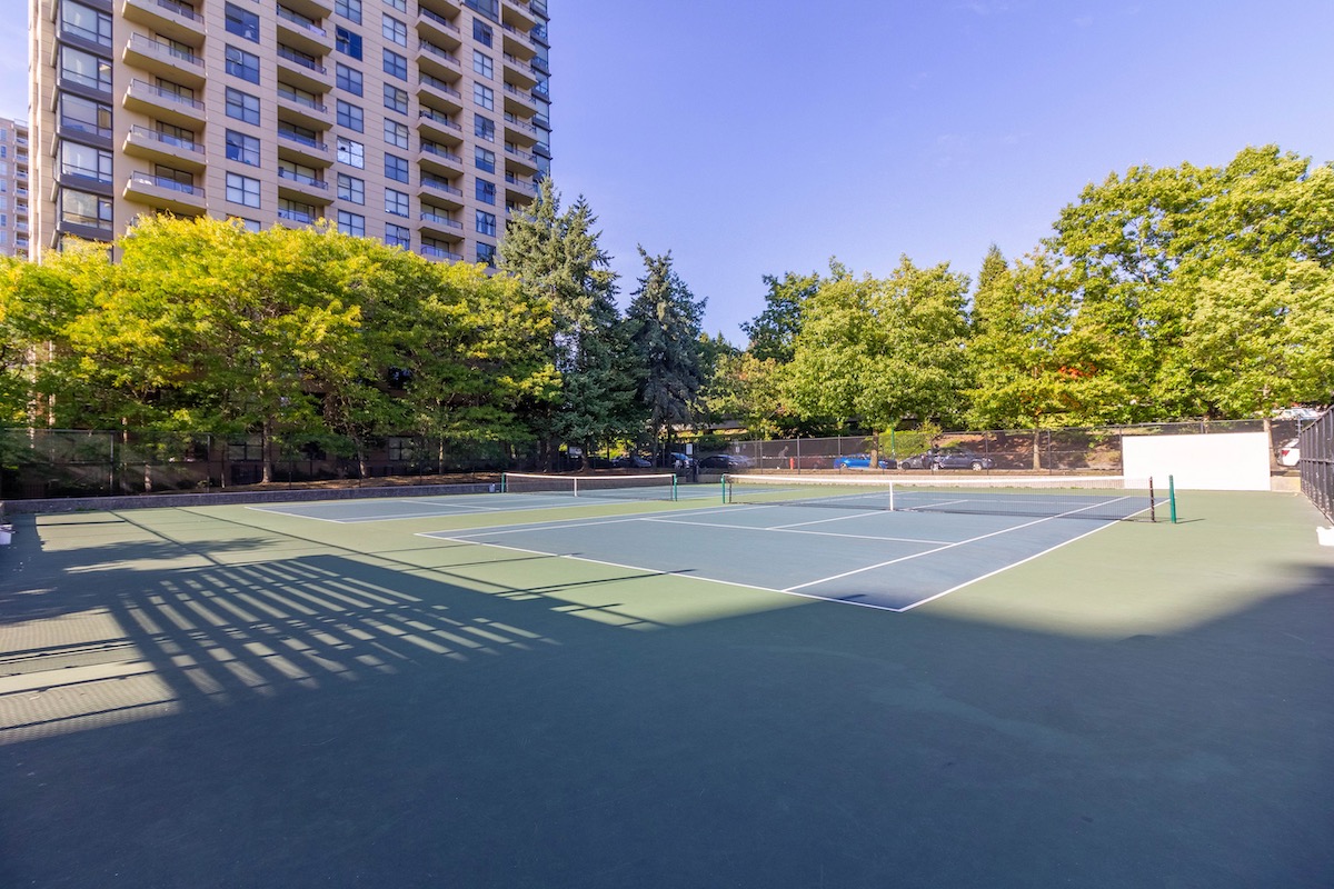 310 3588 Crowley Dr, Vancouver 32