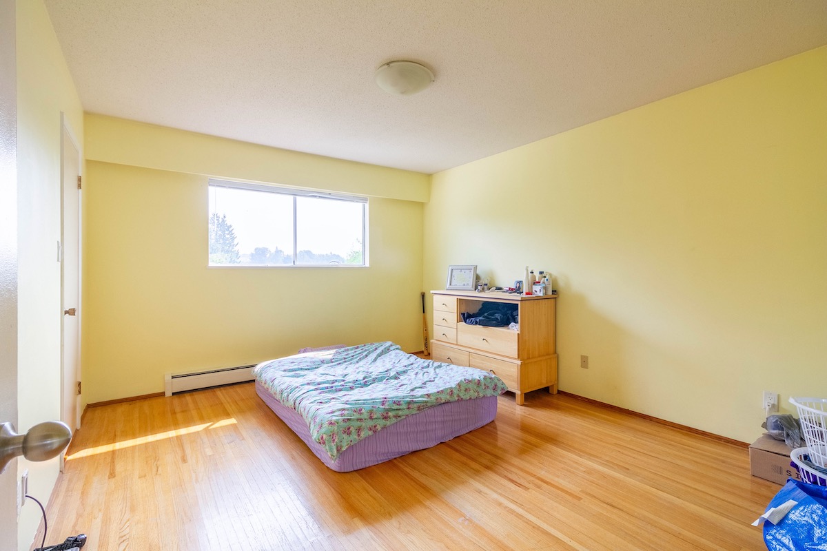 1280 EASTLAWN DRIVE, BURNABY 10