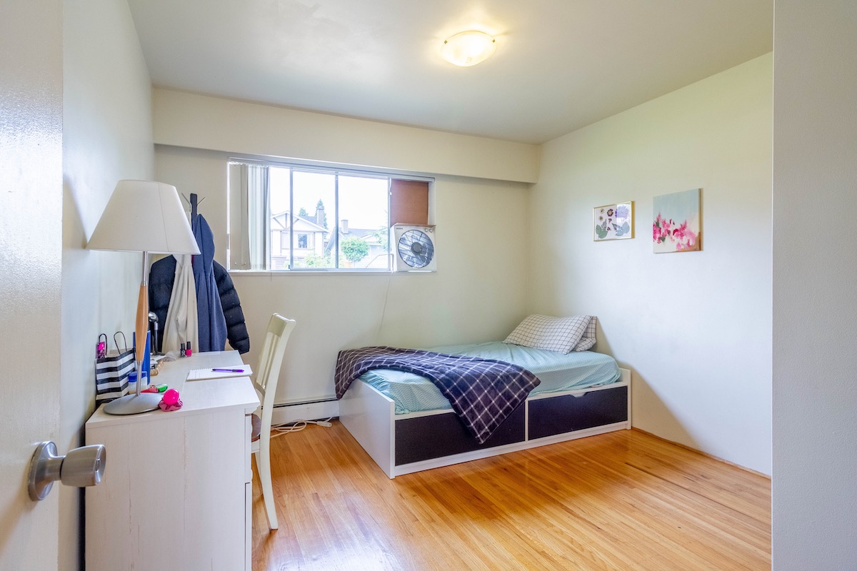 1280 EASTLAWN DRIVE, BURNABY 15