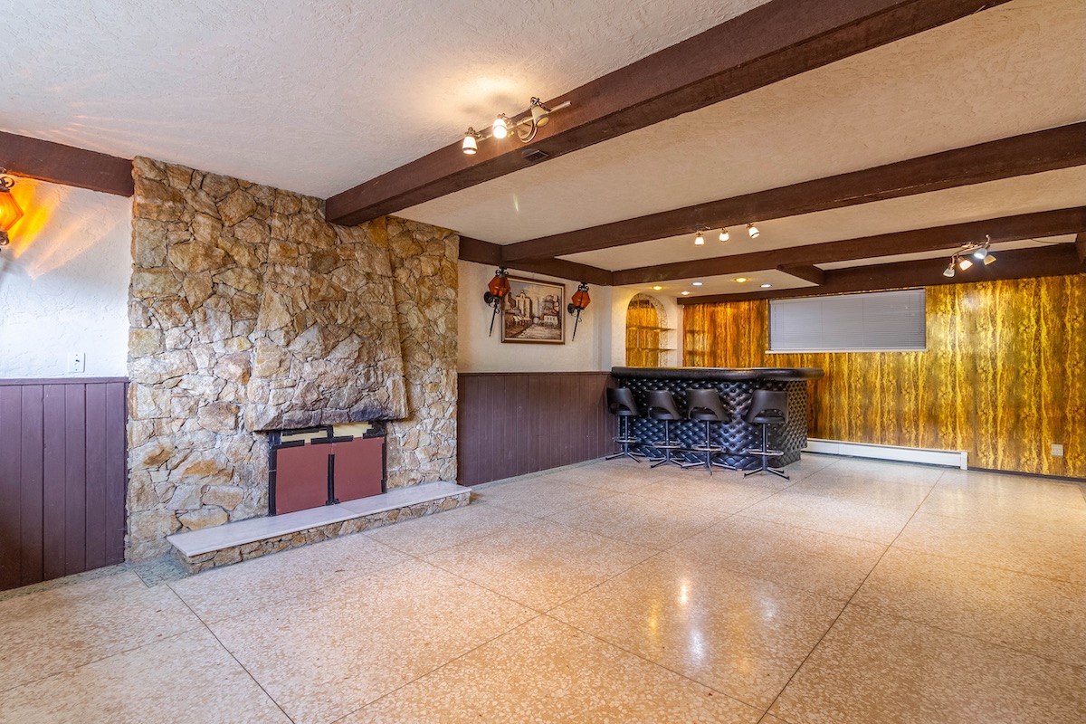 1280 EASTLAWN DRIVE, BURNABY 17