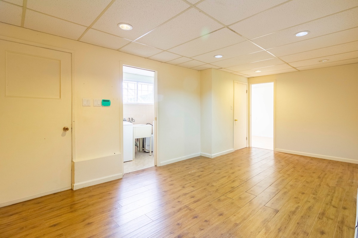 1280 EASTLAWN DRIVE, BURNABY 18