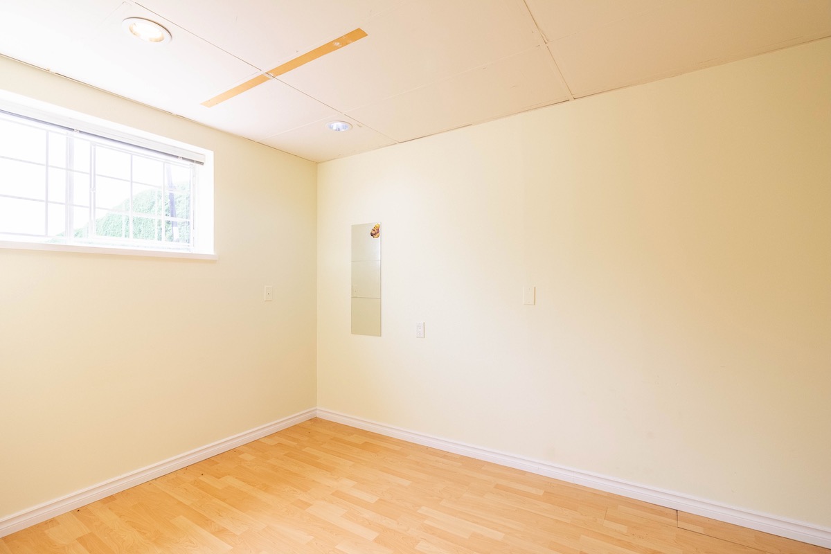 1280 EASTLAWN DRIVE, BURNABY 21