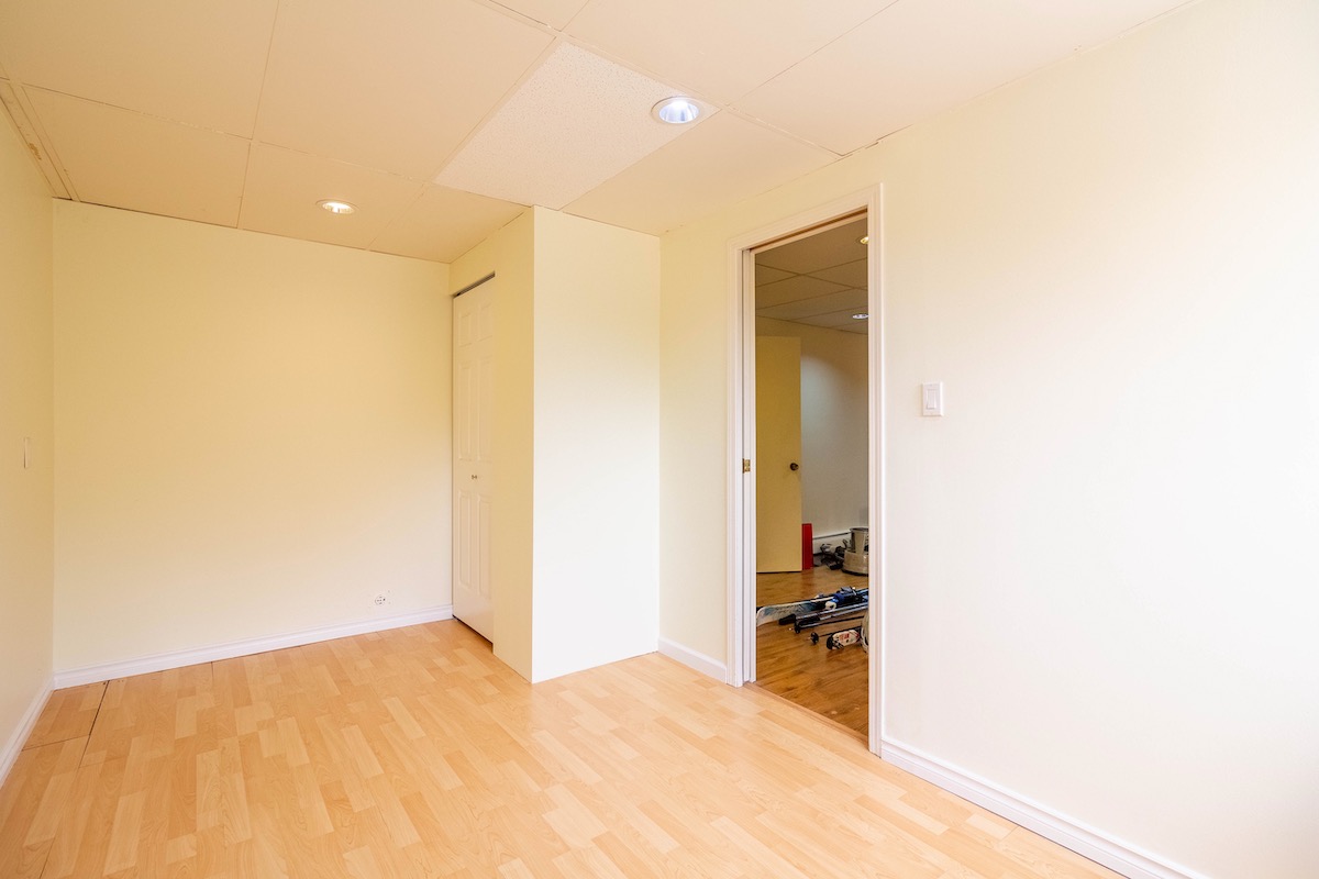 1280 EASTLAWN DRIVE, BURNABY 22